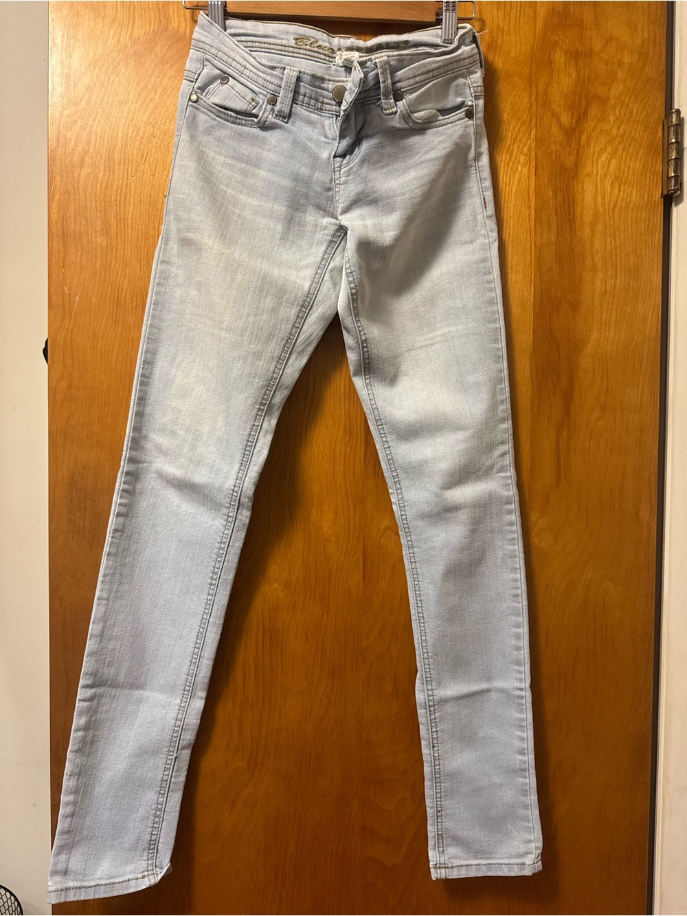 Light Wash Skinny Jeans - Pale Blue